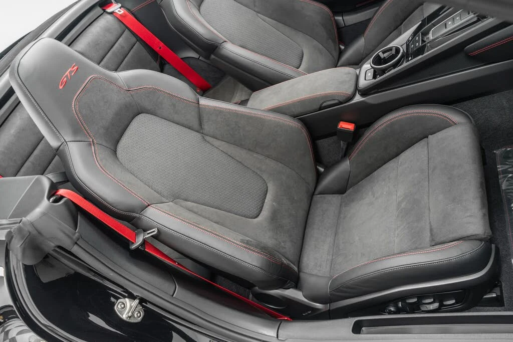 2026 Porsche 992 Carrera GTS - Image 25 of 31