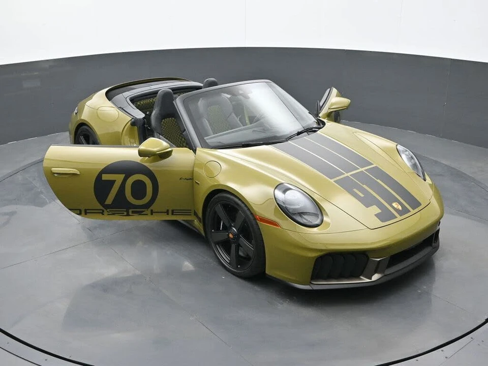 2026 Porsche 992 Carrera GTS - Image 29 of 30