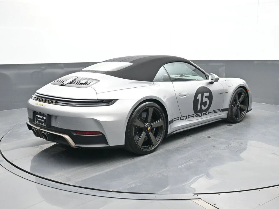 2026 Porsche 992 Carrera GTS - Image 22 of 31
