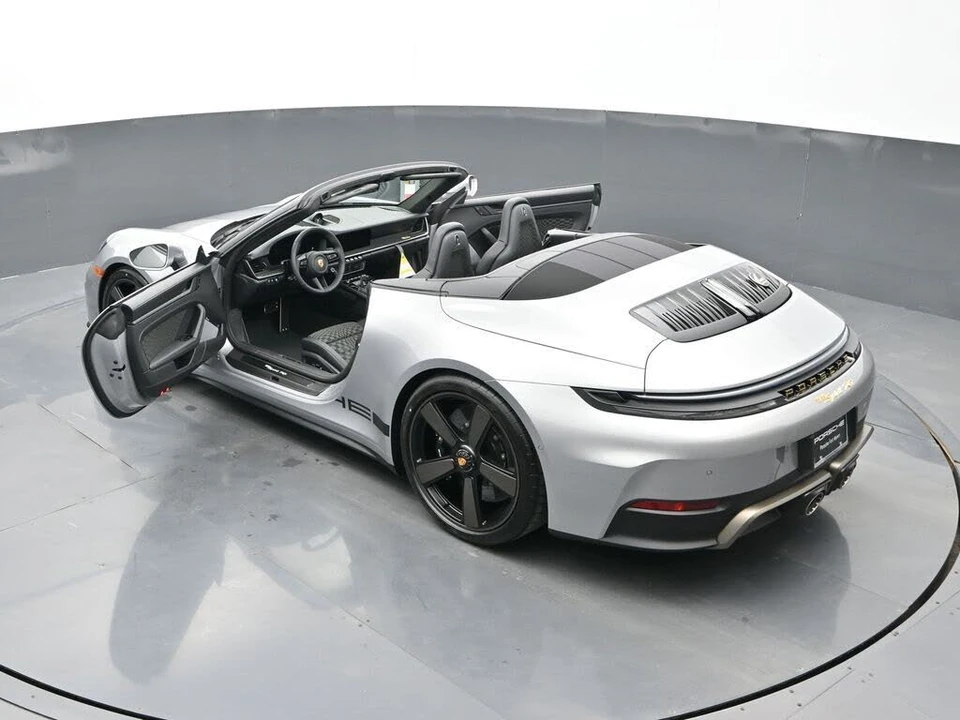 2026 Porsche 992 Carrera GTS - Image 28 of 31