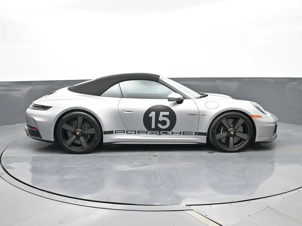 2026 Porsche 992 Carrera GTS - Image 23 of 31