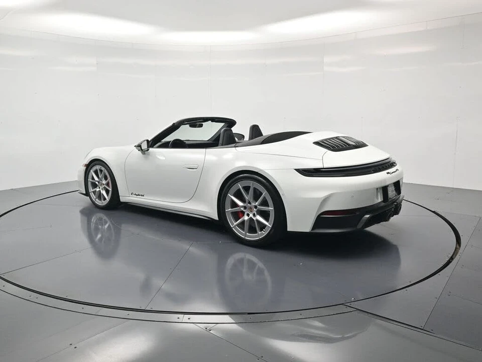 2026 Porsche 992 Carrera GTS - Image 3 of 31