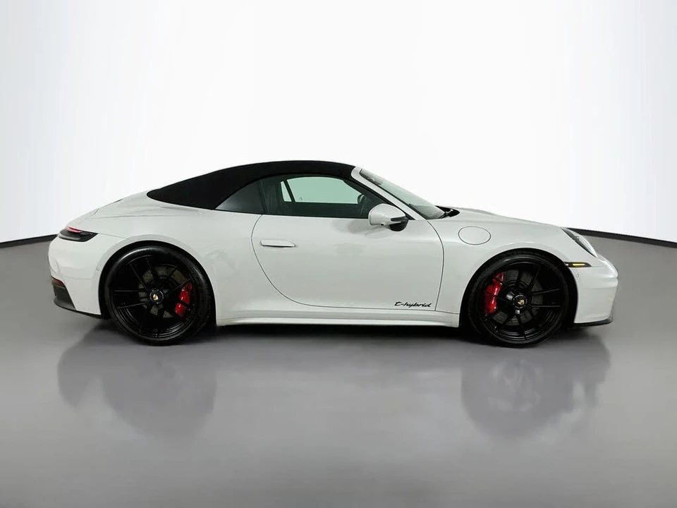 2026 Porsche 992 Carrera GTS - Image 4 of 31