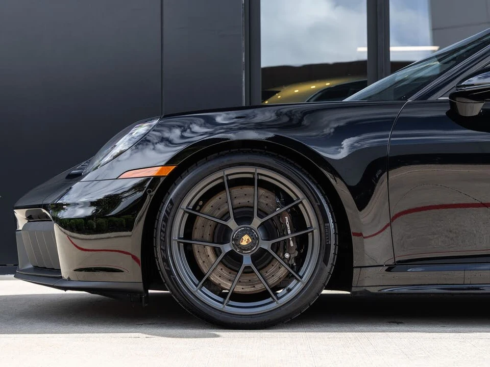 2026 Porsche 992 Carrera GTS - Image 14 of 31