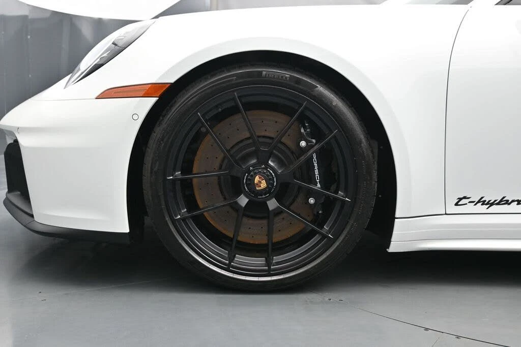 2026 Porsche 992 Carrera GTS - Image 7 of 31