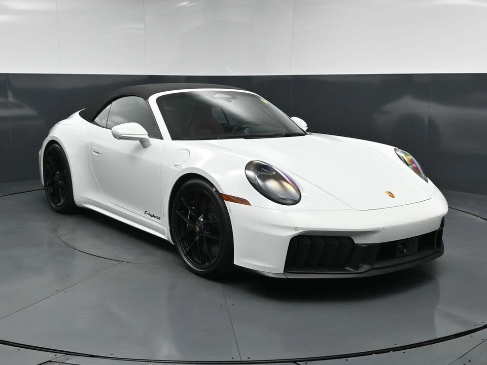 2026 Porsche 992 Carrera GTS - Image 13 of 31