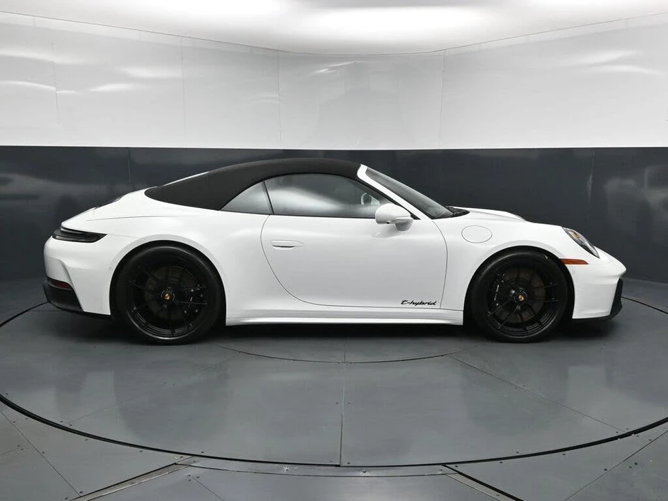 2026 Porsche 992 Carrera GTS - Image 12 of 31