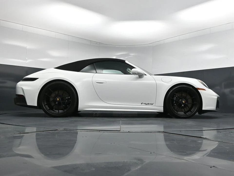 2026 Porsche 992 Carrera GTS - Image 28 of 31
