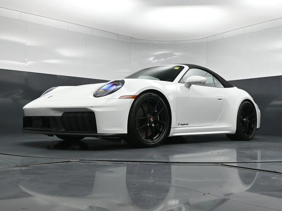 2026 Porsche 992 Carrera GTS - Image 23 of 31