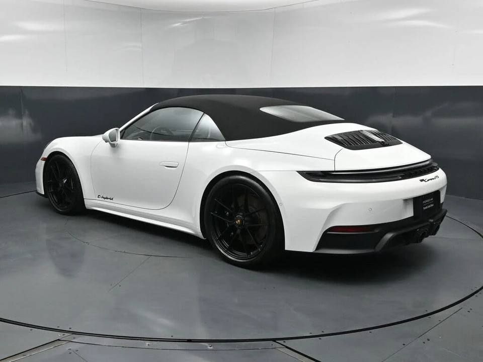 2026 Porsche 992 Carrera GTS - Image 3 of 31