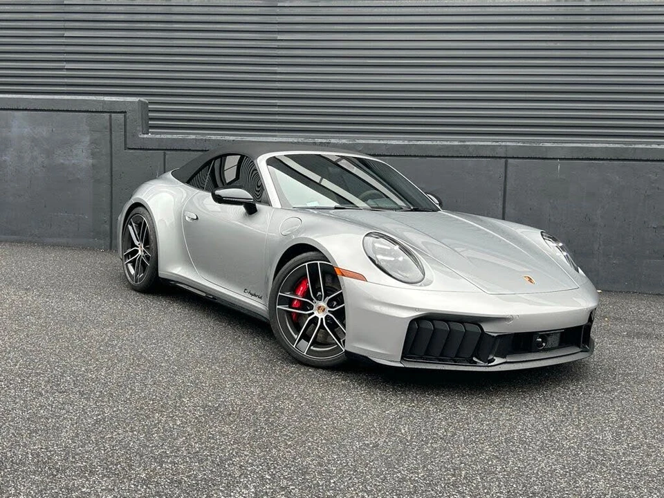 2026 Porsche 992 Carrera GTS - Image 12 of 31