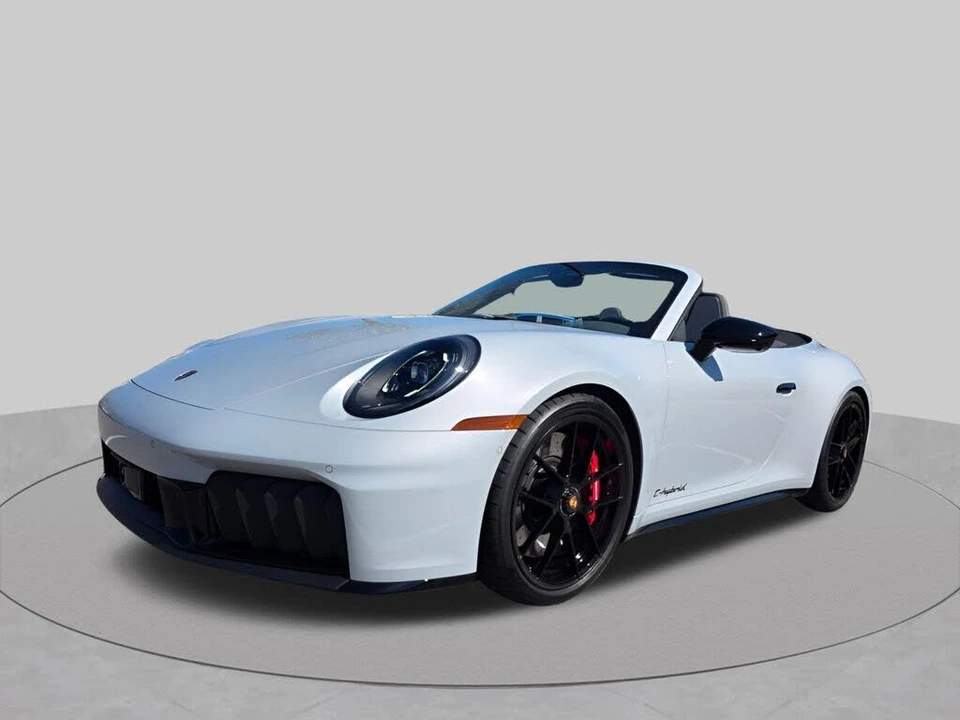 2026 Porsche 992 Carrera GTS - Image 13 of 31