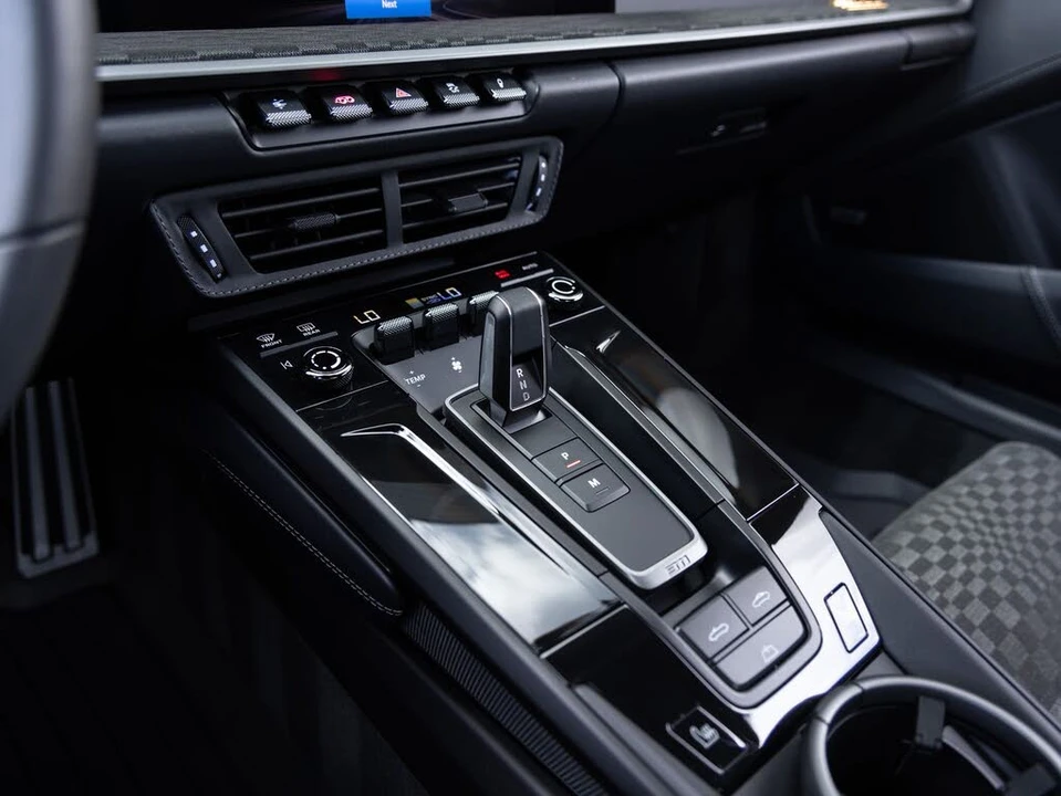 2026 Porsche 992 Carrera GTS - Image 19 of 31