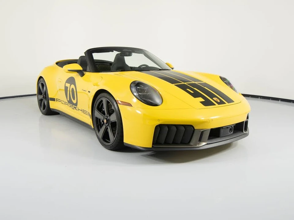 2026 Porsche 992 Carrera GTS - Image 12 of 31