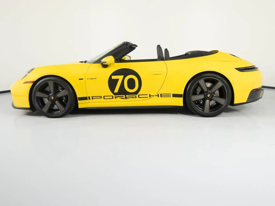 2026 Porsche 992 Carrera GTS - Image 7 of 31