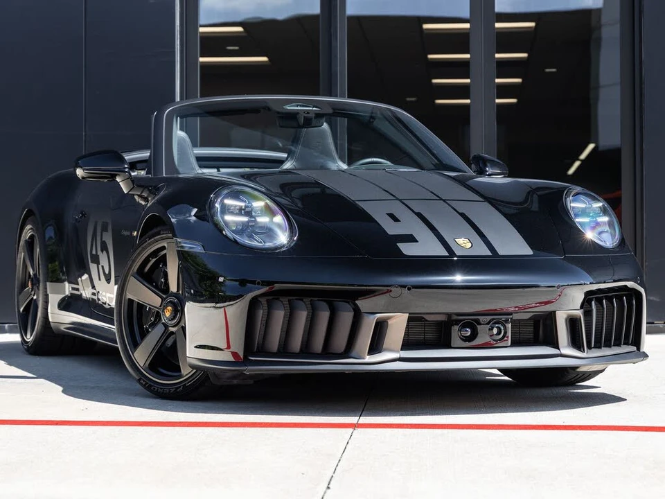 2026 Porsche 992 Carrera GTS - Image 6 of 31