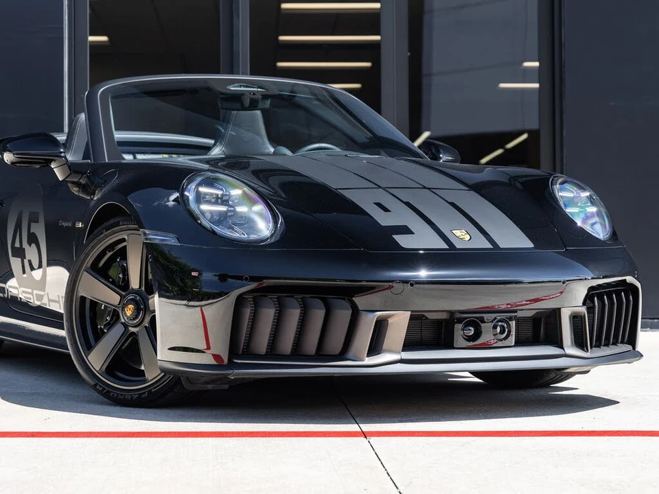 2026 Porsche 992 Carrera GTS - Image 9 of 31