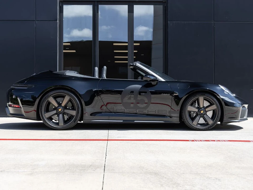 2026 Porsche 992 Carrera GTS - Image 14 of 31