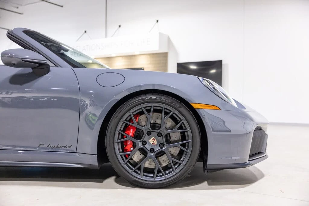 2026 Porsche 992 Carrera GTS - Image 21 of 31