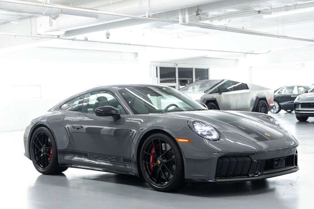 2026 Porsche 992 Carrera GTS - Image 7 of 31