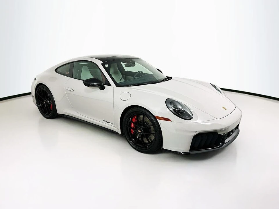 2026 Porsche 992 Carrera GTS - Image 4 of 20