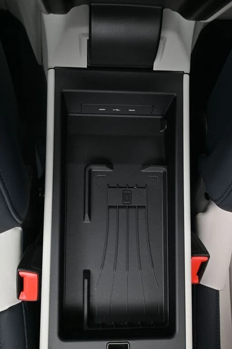 2026 Porsche 992 Carrera GTS - Image 25 of 31