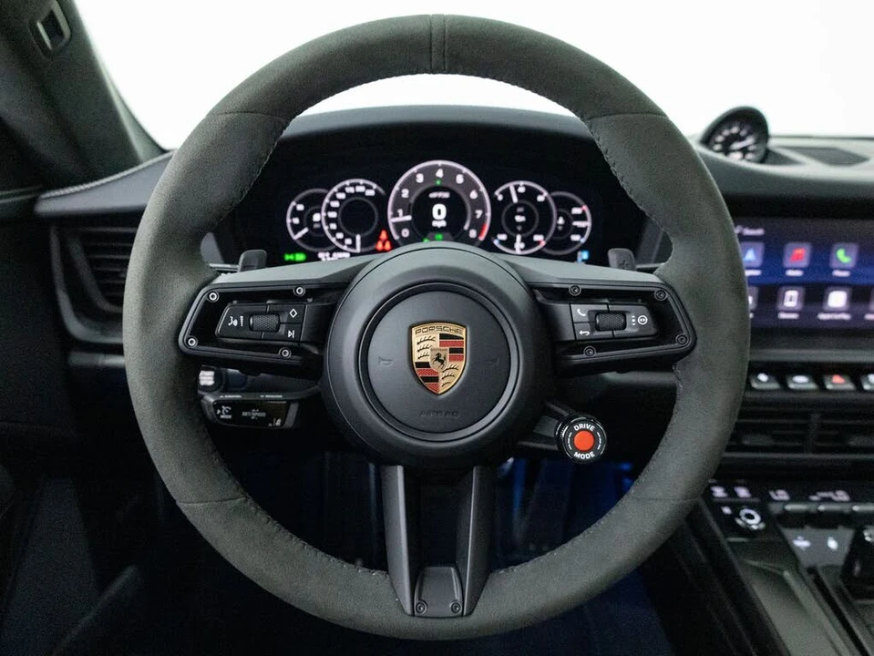 2026 Porsche 992 Carrera GTS - Image 19 of 31