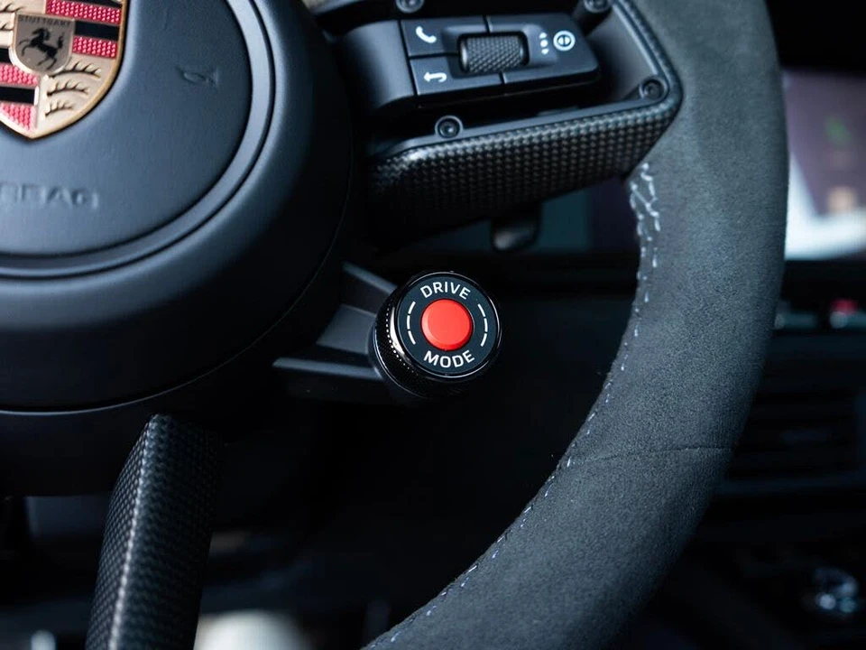 2026 Porsche 992 Carrera GTS - Image 22 of 31