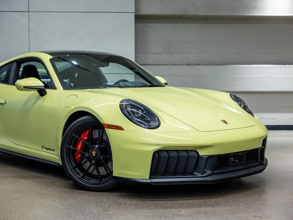2026 Porsche 992 Carrera GTS - Image 13 of 31
