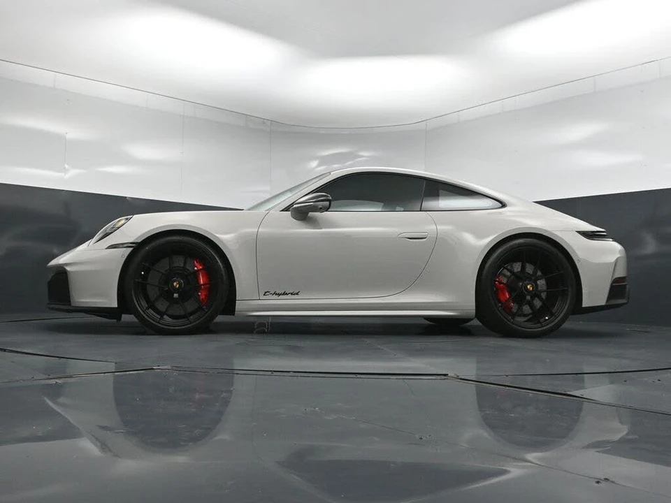 2026 Porsche 992 Carrera GTS - Image 23 of 31
