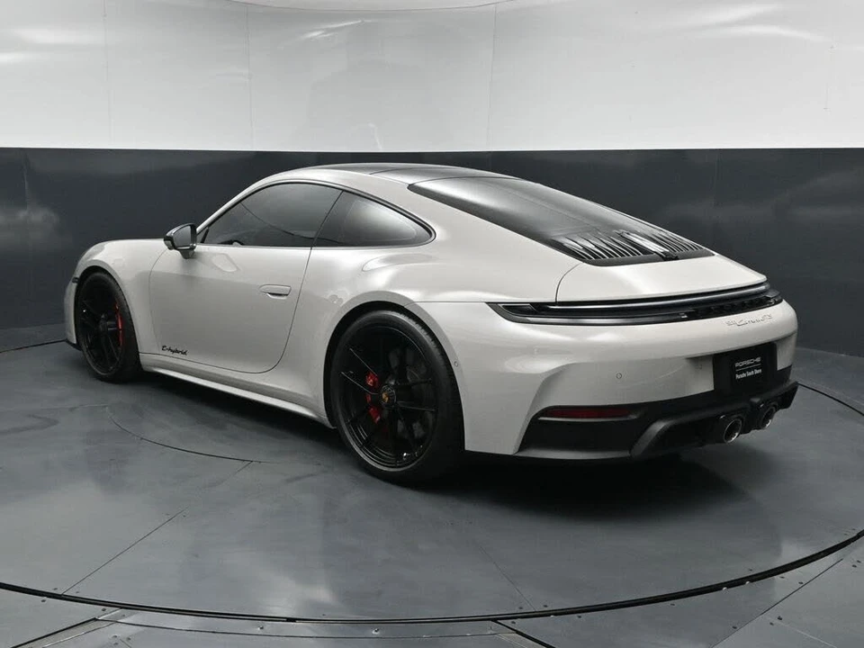2026 Porsche 992 Carrera GTS - Image 3 of 31