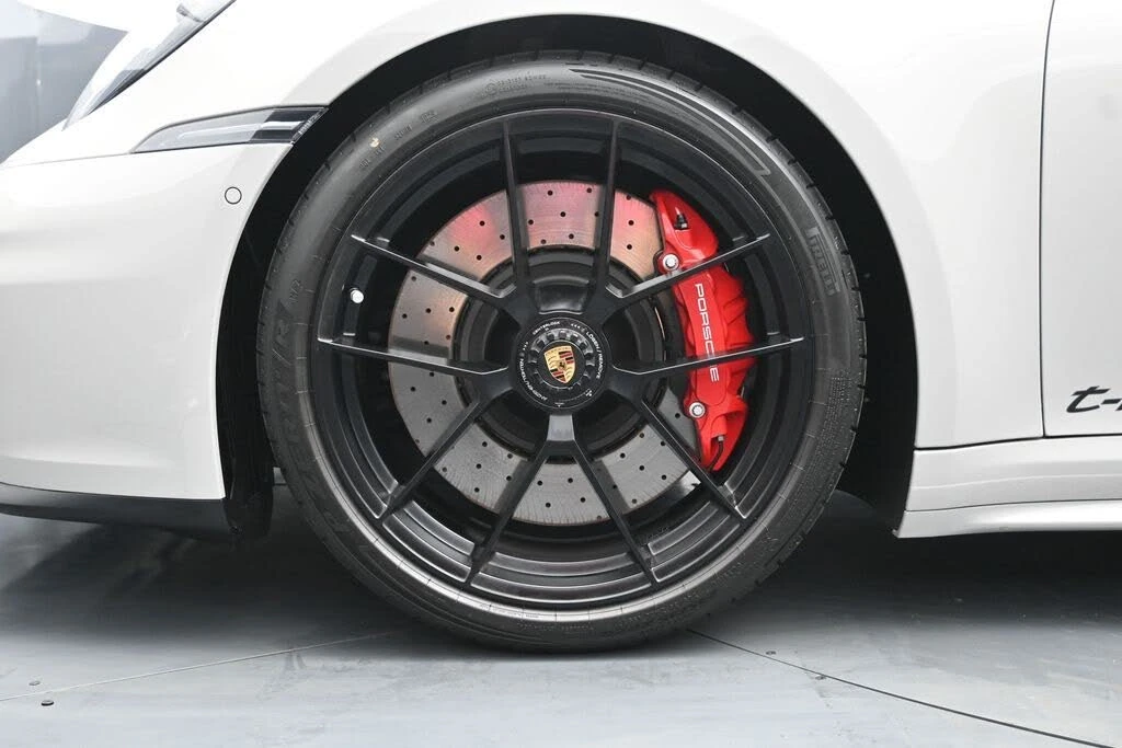 2026 Porsche 992 Carrera GTS - Image 7 of 31