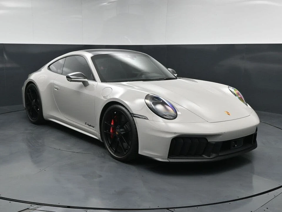 2026 Porsche 992 Carrera GTS - Image 12 of 31