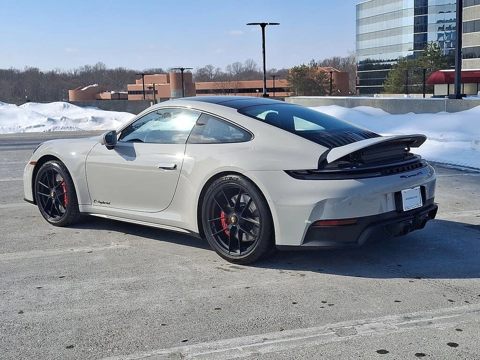 2026 Porsche 992 Carrera GTS - Image 3 of 30