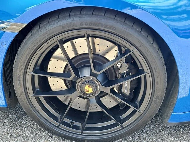 2026 Porsche 992 Carrera GTS - Image 11 of 31