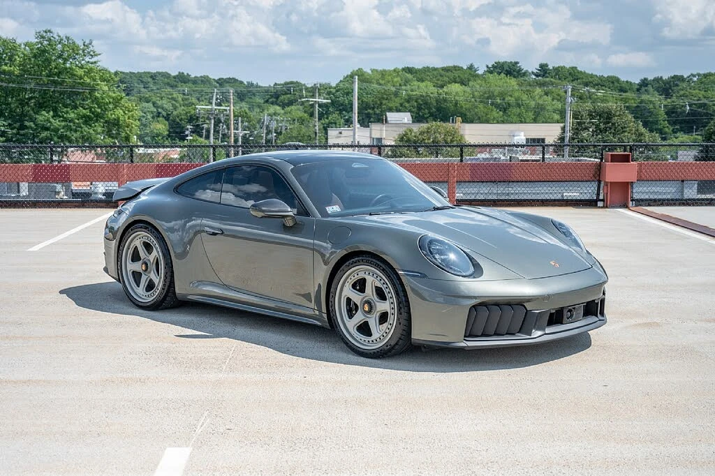 2026 Porsche 992 Carrera GTS - Image 4 of 30