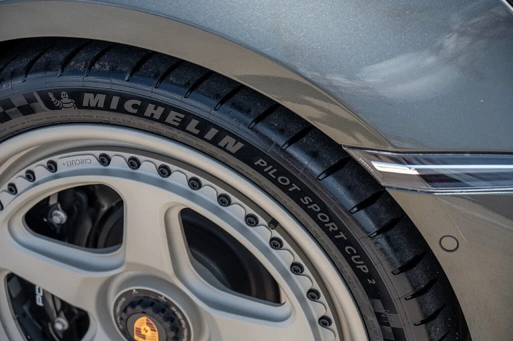 2026 Porsche 992 Carrera GTS - Image 15 of 30