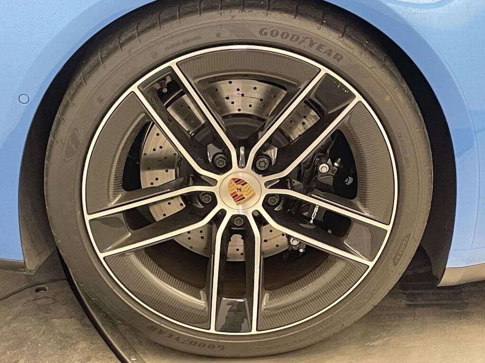 2026 Porsche 992 Carrera GTS - Image 13 of 31