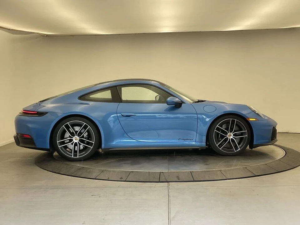 2026 Porsche 992 Carrera GTS - Image 8 of 31