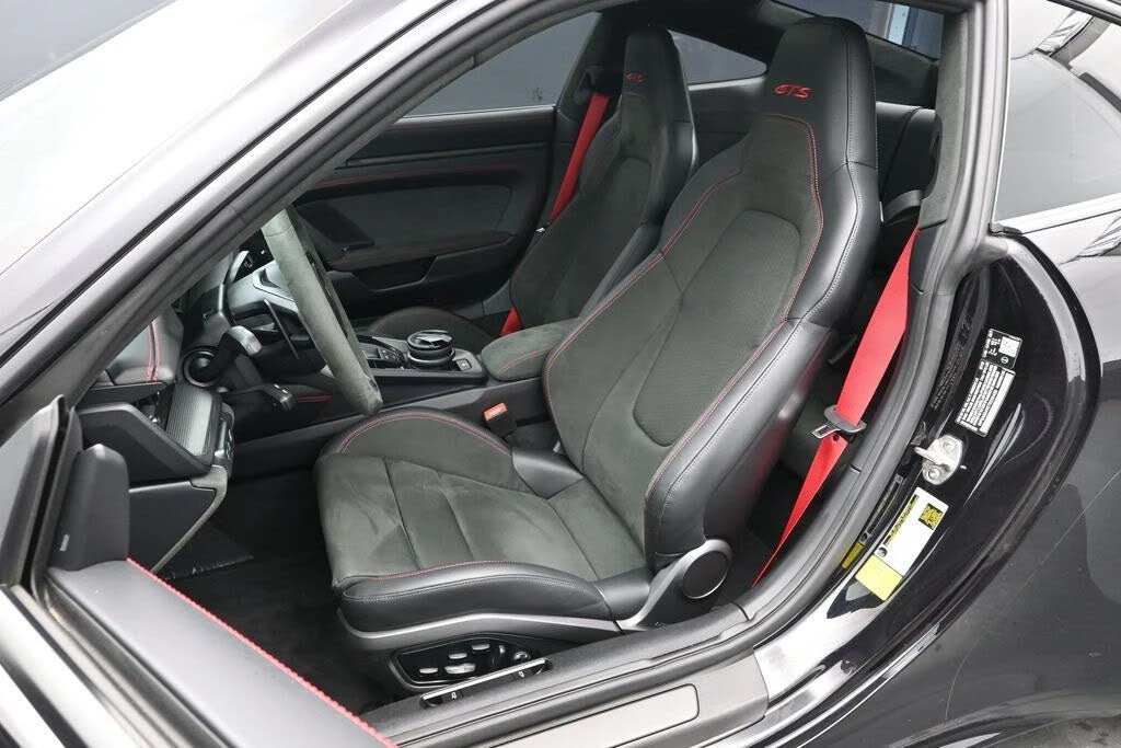 2026 Porsche 992 Carrera GTS - Image 5 of 31