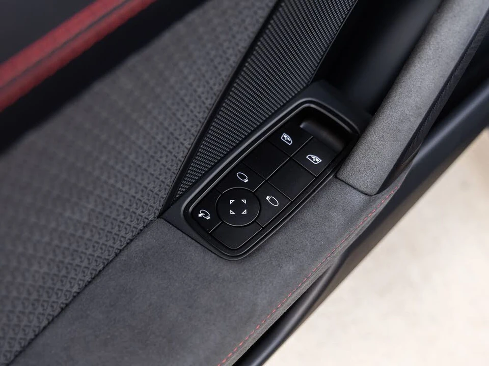 2026 Porsche 992 Carrera GTS - Image 25 of 31