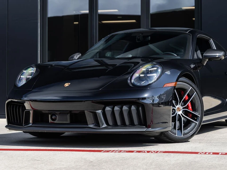 2026 Porsche 992 Carrera GTS - Image 7 of 31