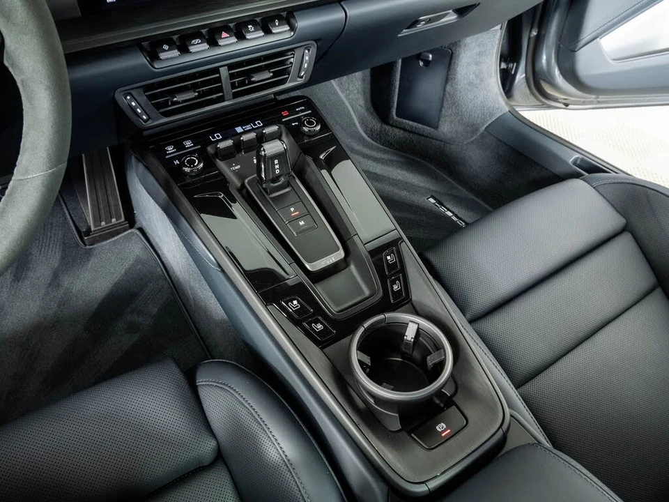 2026 Porsche 992 Carrera GTS - Image 18 of 31