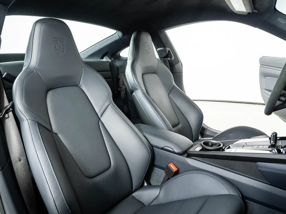 2026 Porsche 992 Carrera GTS - Image 19 of 31