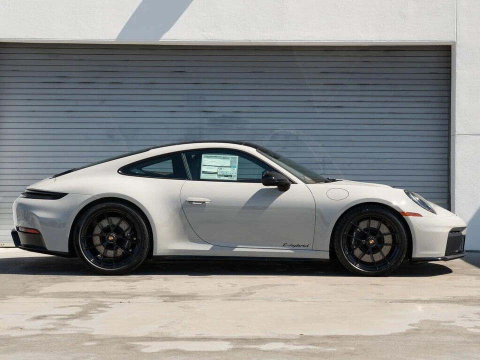2026 Porsche 992 Carrera GTS - Image 8 of 28