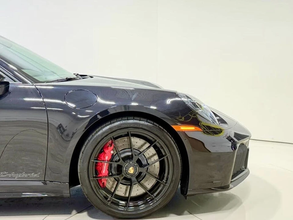 2026 Porsche 992 Carrera GTS - Image 18 of 31