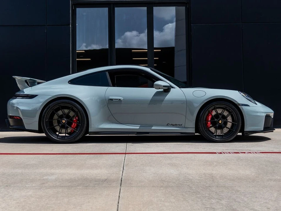 2026 Porsche 992 Carrera GTS - Image 12 of 31