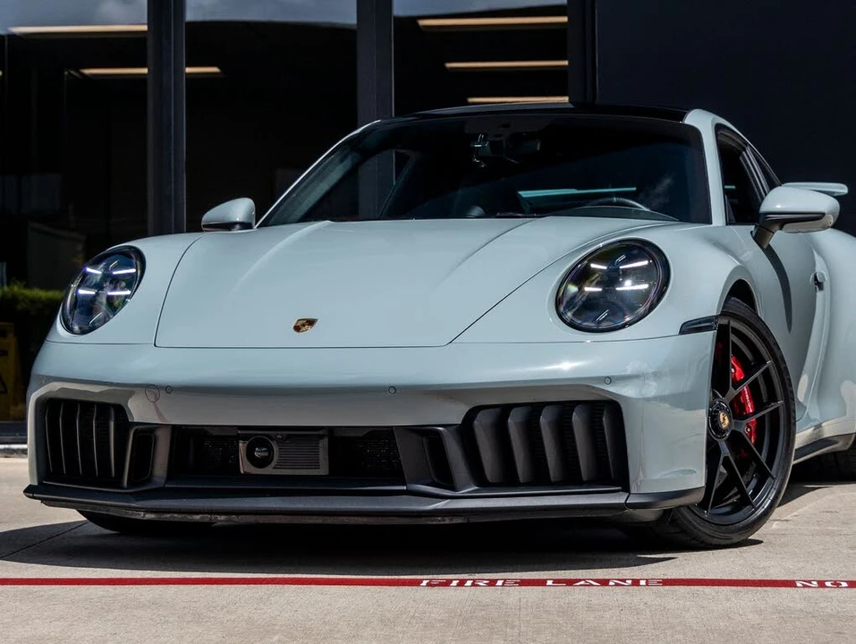 2026 Porsche 992 Carrera GTS - Image 7 of 31