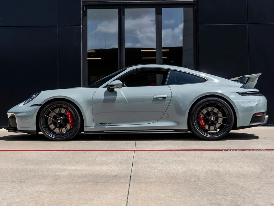 2026 Porsche 992 Carrera GTS - Image 2 of 31