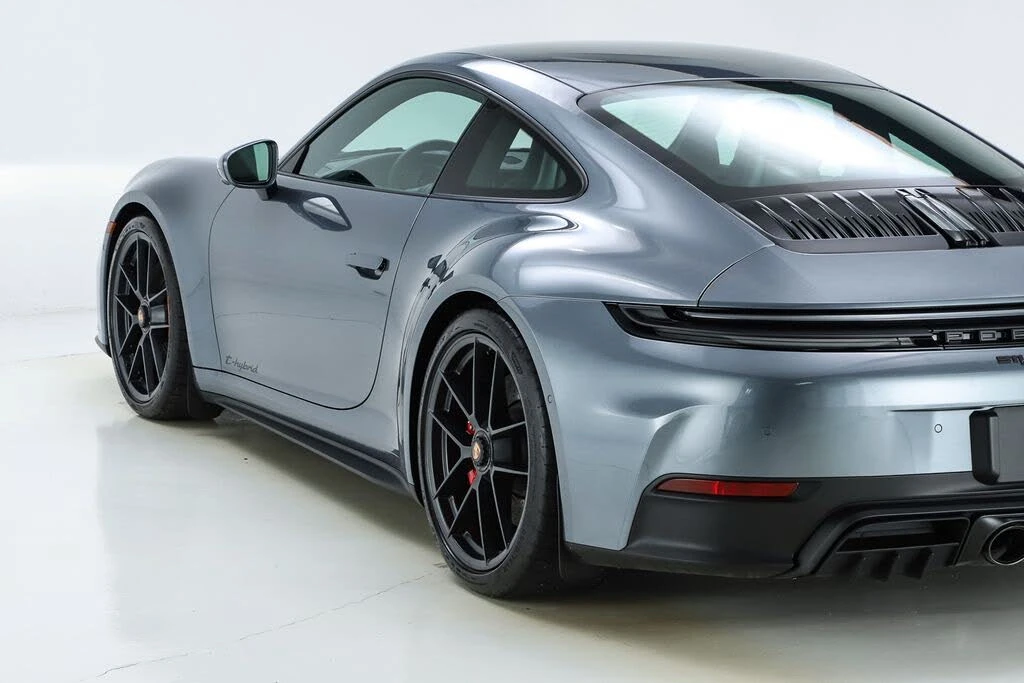 2026 Porsche 992 Carrera GTS - Image 12 of 31